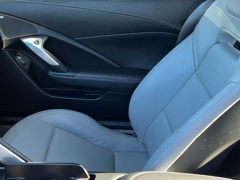 Used 2017 Chevrolet Corvette Stingray Coupe w/ 1LT image 15