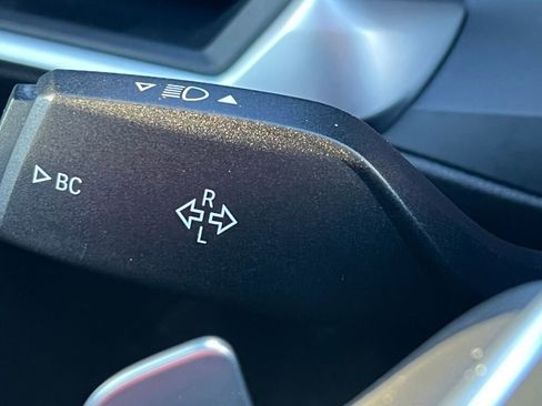 Used 2020 BMW 330i Sedan w/ Premium Package image 29