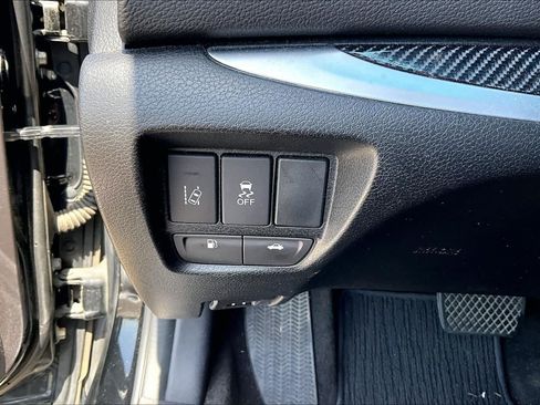 Used 2015 Acura TLX V6 w/ Technology Package FWD image 32
