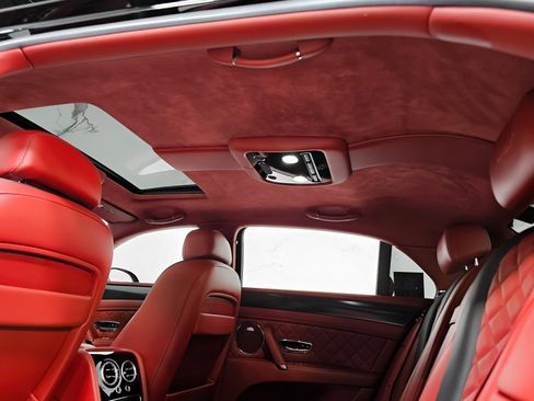 Used 2018 Bentley Flying Spur S W12 image 22