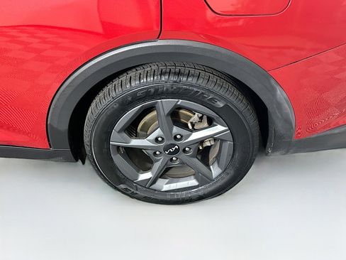 Used 2025 Kia K4 LXS image 11