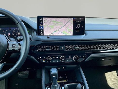 Used 2024 Honda Accord Touring image 9