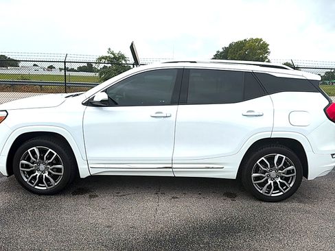 Used 2023 GMC Terrain Denali AWD/4WD image 4