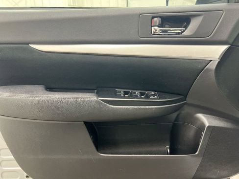 Used 2014 Subaru Legacy 2.5i image 19
