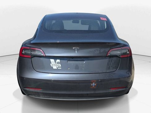 Used 2018 Tesla Model 3 Mid Range RWD image 5
