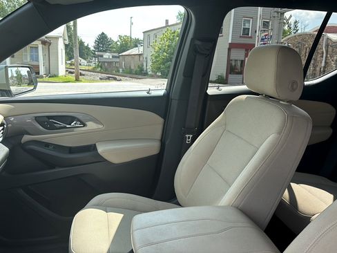 Used 2023 Chevrolet Traverse LS w/ Safety Package FWD image 7
