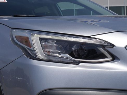 Used 2022 Subaru Outback Limited AWD/4WD image 4