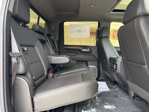 New 2026 GMC Sierra 3500 Denali w/ Denali Reserve Package image 5