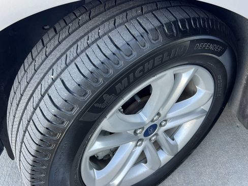 Used 2019 Ford Edge SEL w/ Equipment Group 201A image 14