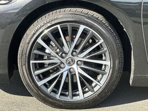 Used 2025 Lexus ES 300h w/ Premium Package image 12