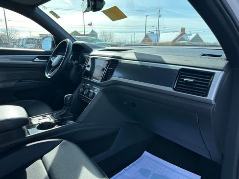 Used 2021 Volkswagen Atlas Cross Sport SEL R-Line image 18