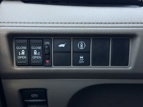 Used 2024 Honda Odyssey EX-L image 21