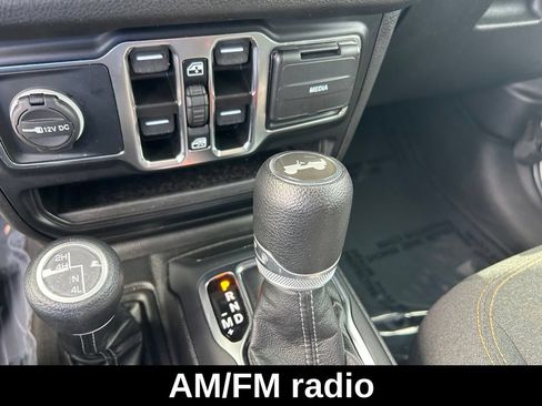 Used 2024 Jeep Wrangler Unlimited Sport AWD/4WD image 14
