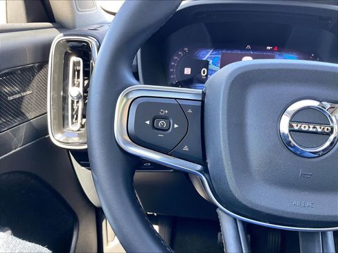 Used 2023 Volvo XC40 B5 Ultimate w/ Protection Package Premier AWD/4WD image 21