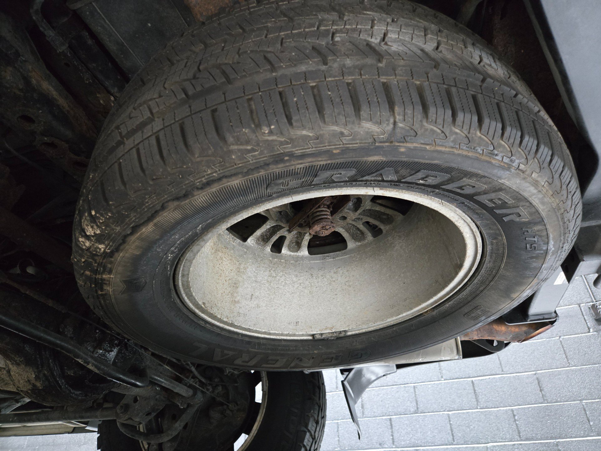 Used 2004 Lexus LX 470 4WD image 33