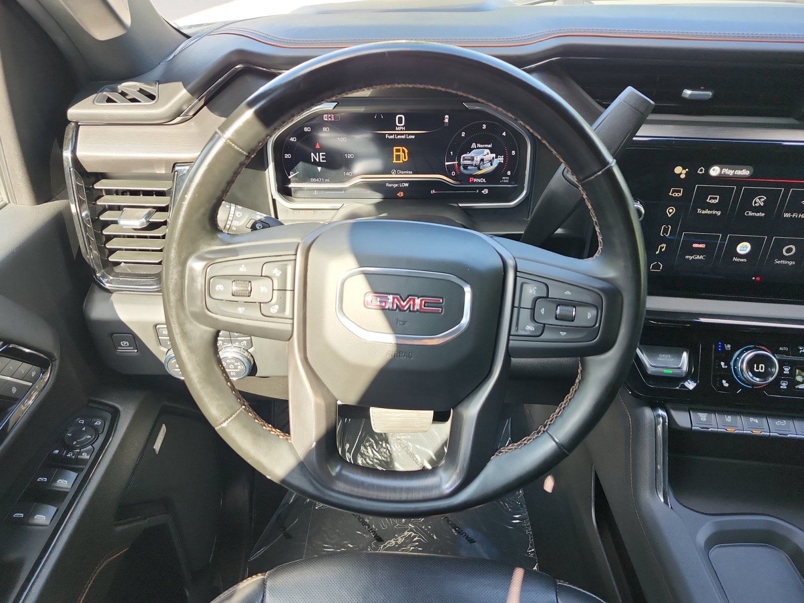 Used 2024 GMC Sierra 3500 AT4 w/ AT4 Premium Plus Package AWD/4WD image 12
