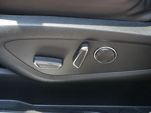 Used 2019 Lincoln MKC Select w/ Select Plus Package AWD/4WD image 20