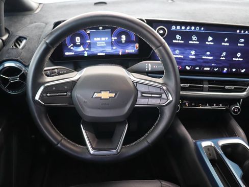 Used 2024 Chevrolet Equinox EV LT FWD image 9