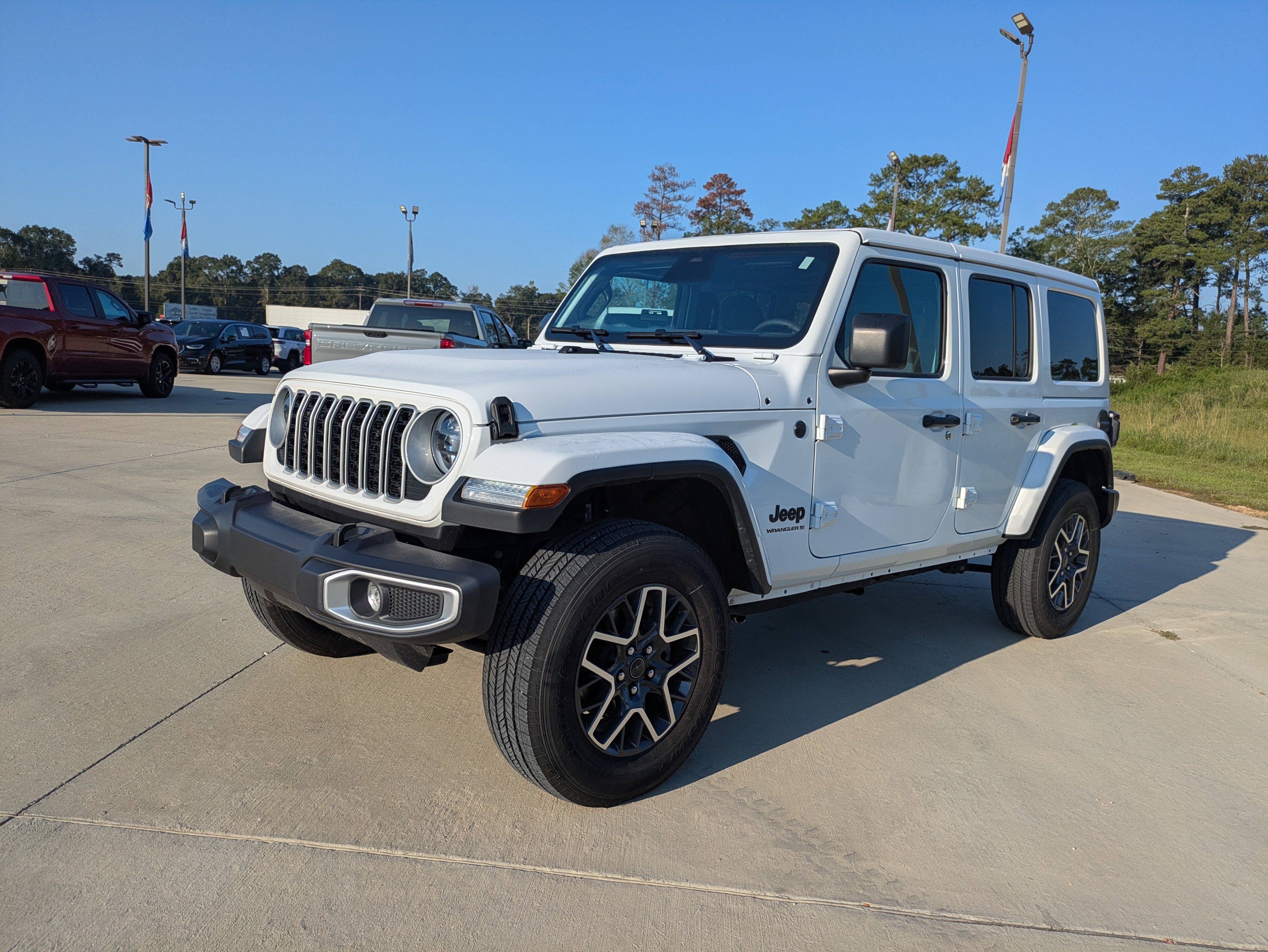 Used 2026 Jeep Wrangler Unlimited Sahara AWD/4WD image 1