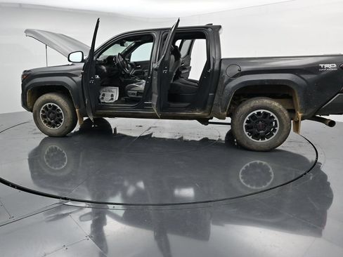 Used 2024 Toyota Tacoma TRD Off-Road AWD/4WD image 36