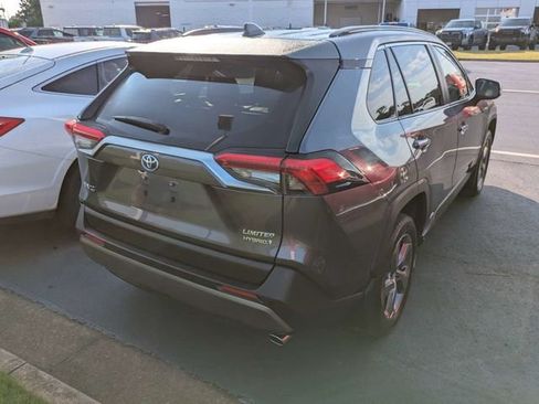 Used 2019 Toyota RAV4 Limited w/ Carpet Mat Package AWD/4WD image 6