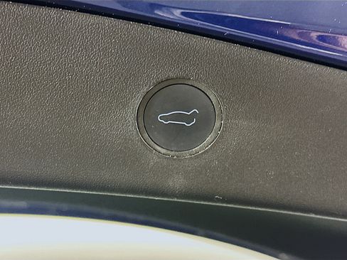 Used 2022 Tesla Model 3 Standard Range image 28