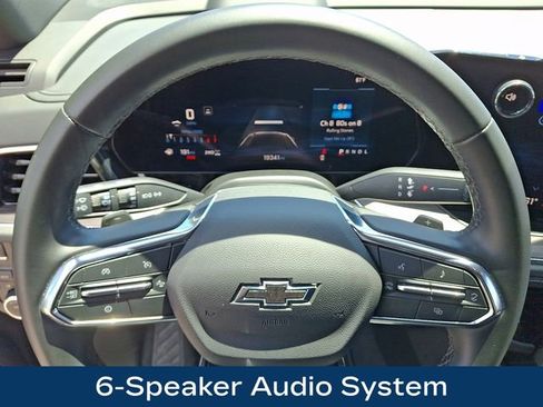 Used 2025 Chevrolet Suburban Z71 AWD/4WD image 4