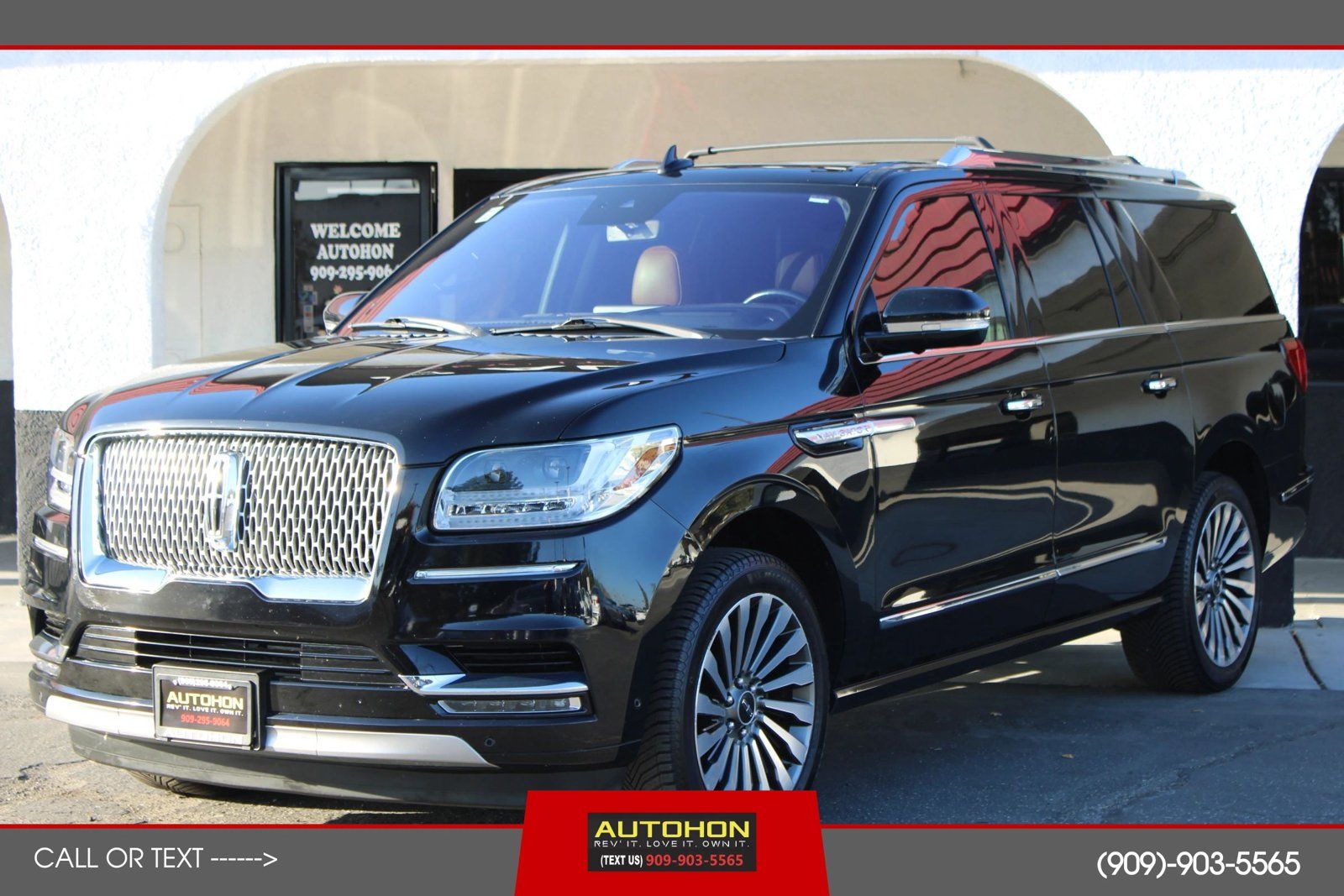 Used 2018 Lincoln Navigator L Reserve w/ Technology Package AWD/4WD image 1