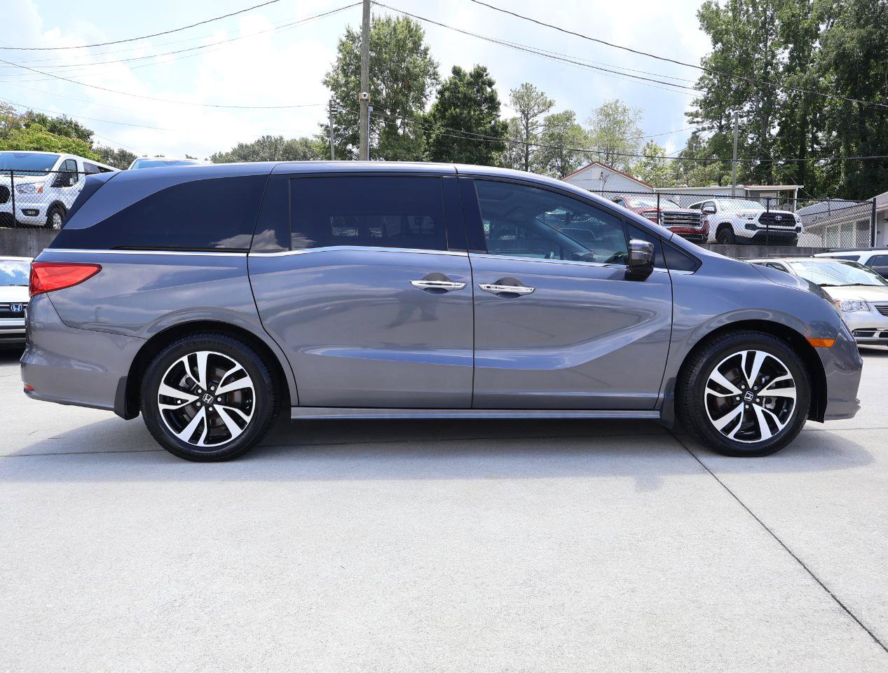 Used 2018 Honda Odyssey Elite image 8