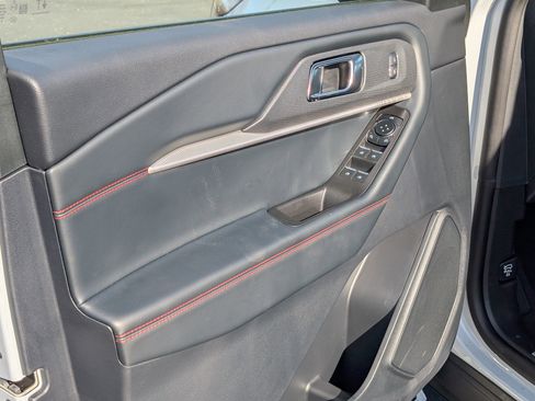 New 2026 Ford Explorer ST-Line image 17