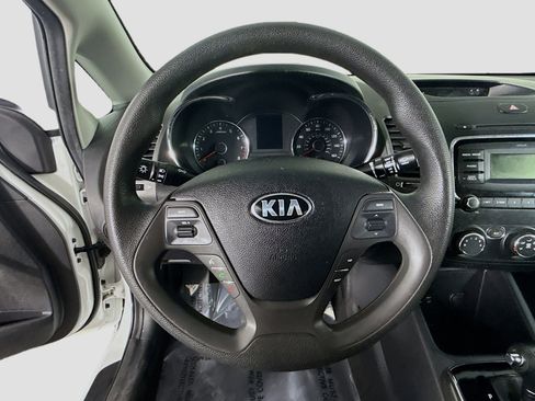 Used 2017 Kia Forte LX image 13