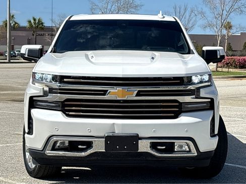 Used 2021 Chevrolet Silverado 1500 High Country w/ Technology Package image 2