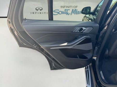 Used 2025 BMW X5 xDrive50e AWD/4WD image 25