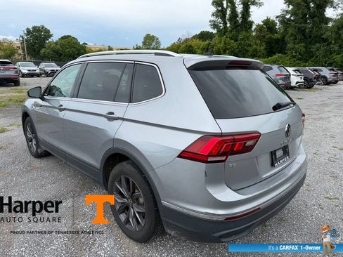 Used 2024 Volkswagen Tiguan SE w/ Panoramic Sunroof Package AWD/4WD image 3