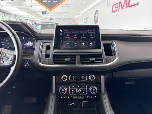 Certified 2024 GMC Yukon SLT AWD/4WD image 20