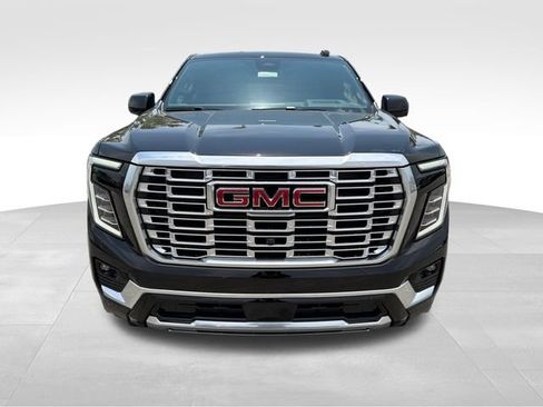 New 2026 GMC Yukon Denali w/ Denali Reserve Package AWD/4WD image 2