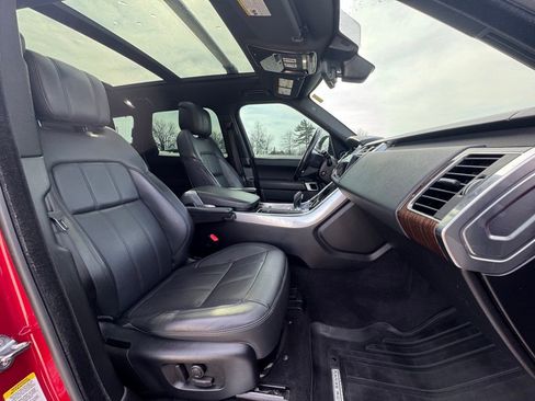 Used 2019 Land Rover Range Rover Sport HSE image 32
