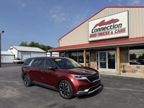 Used 2022 Kia Carnival EX FWD image 1