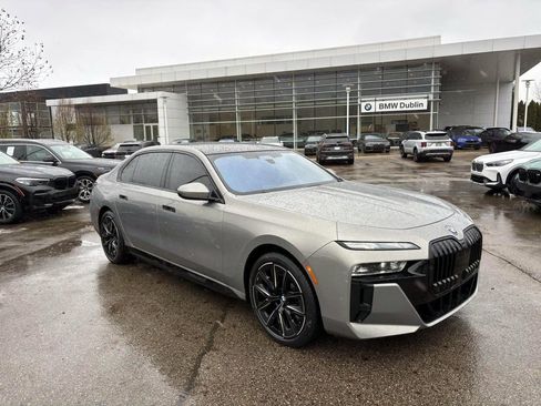 Certified 2023 BMW i7 xDrive60 w/ Executive Package 2 image 1