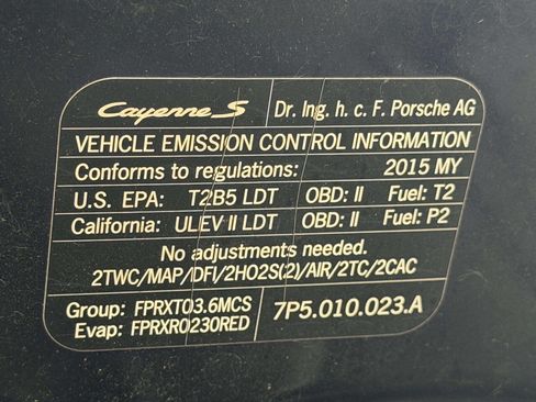 Used 2015 Porsche Cayenne S image 36