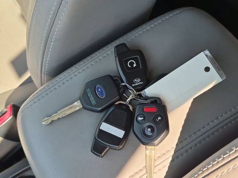 Used 2017 Subaru Forester 2.5i Limited AWD/4WD image 37