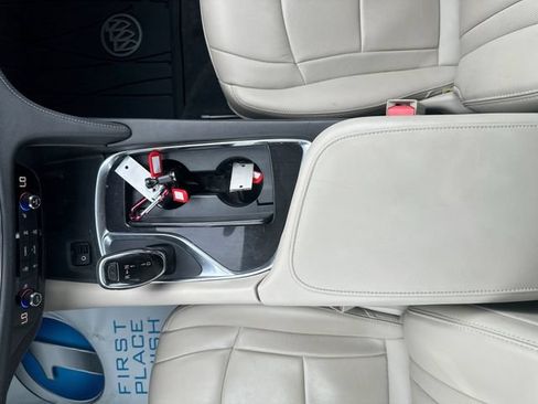 Used 2020 Buick Enclave Essence w/ Sound and Sites Package FWD image 19