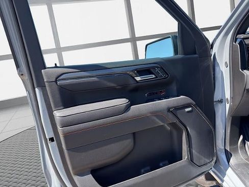 Used 2025 GMC Sierra 1500 AT4 w/ AT4 Preferred Package AWD/4WD image 43