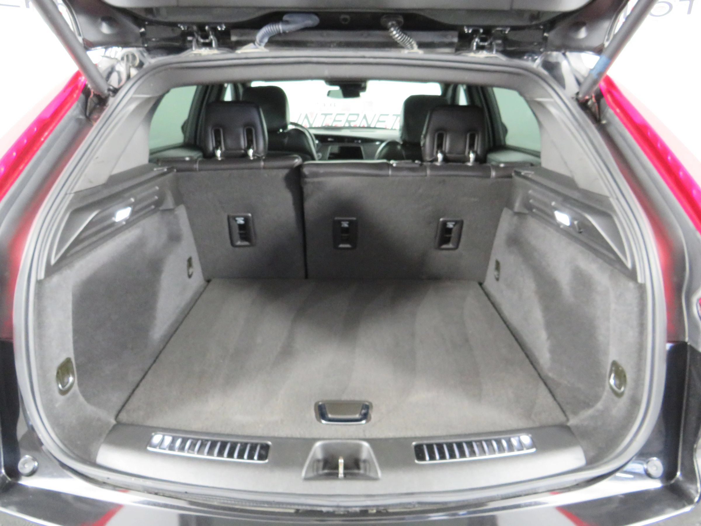 Used 2020 Cadillac XT4 Premium Luxury FWD image 26