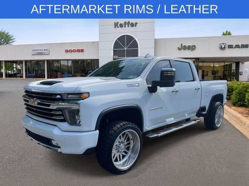 Used 2020 Chevrolet Silverado 2500 High Country w/ Technology Package AWD/4WD image 1