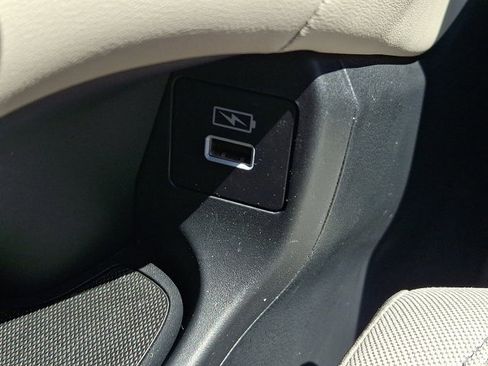 Certified 2023 Honda HR-V LX image 25