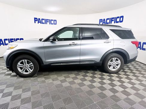 Certified 2024 Ford Explorer XLT AWD/4WD image 4