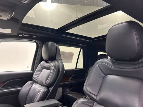 Certified 2024 Lincoln Navigator L Reserve AWD/4WD image 27