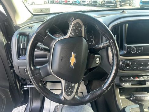 Used 2021 Chevrolet Colorado Z71 AWD/4WD image 16