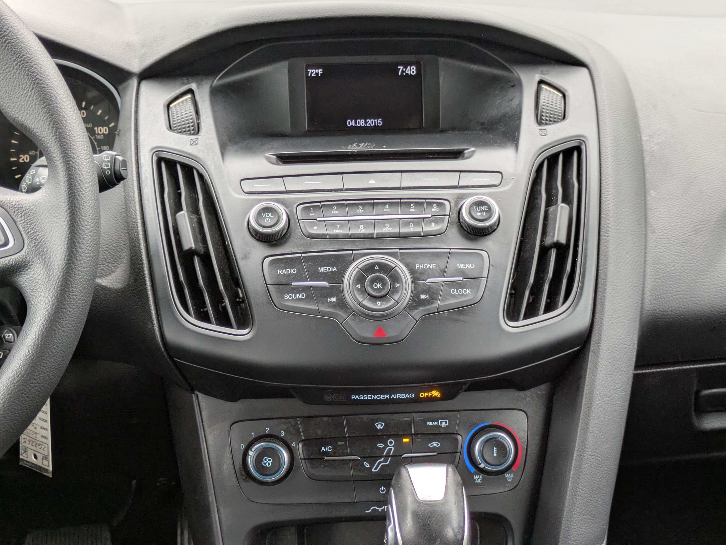 Used 2015 Ford Focus SE FWD image 15